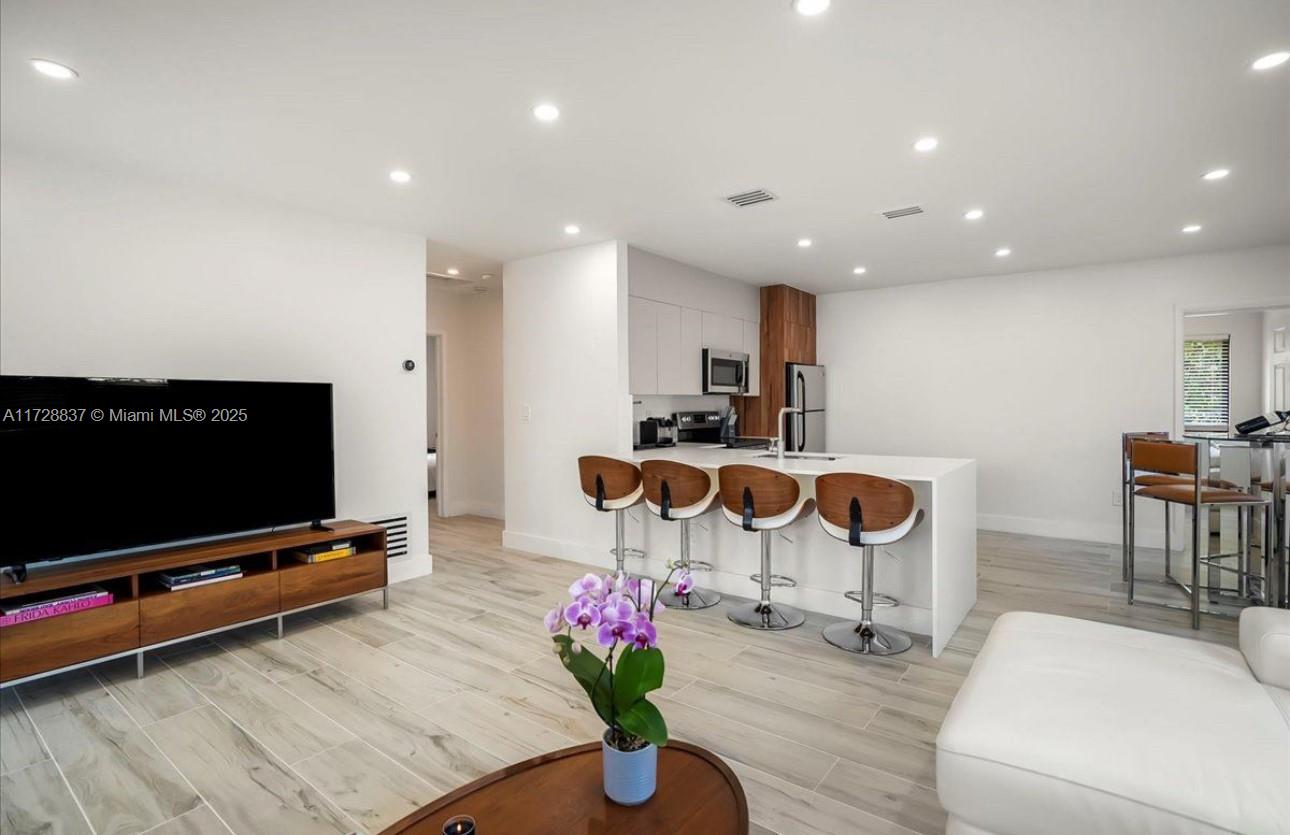 SHADOWLAWN EXTENSION SUB - Residential