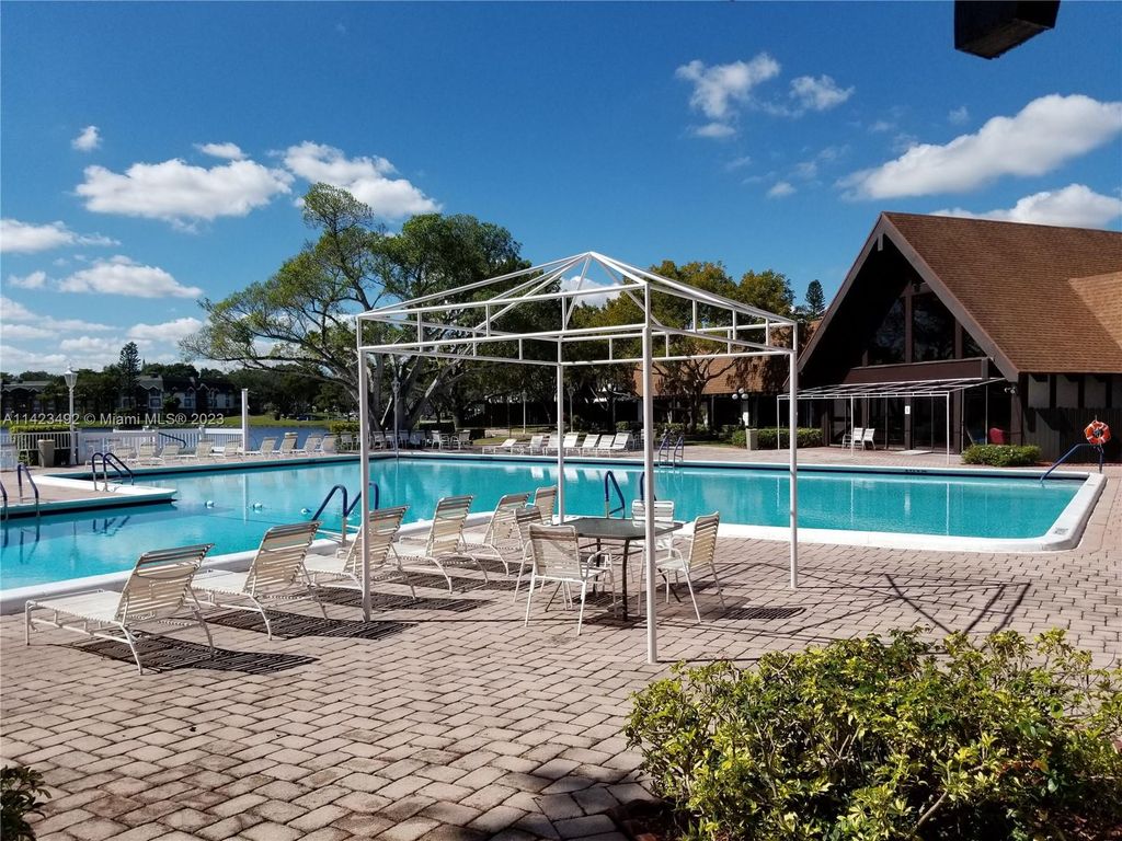 Photo of 3760 Inverrary Dr #1S, Lauderhill, FL 33319 (MLS # A11423492)