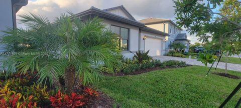 A home in Lauderdale Lakes