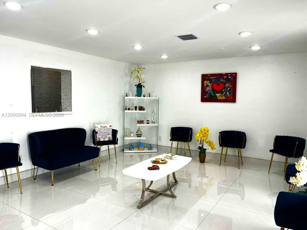 Photo of 120 S 56th Ave, Hollywood, FL 33023 (MLS # A12000994)