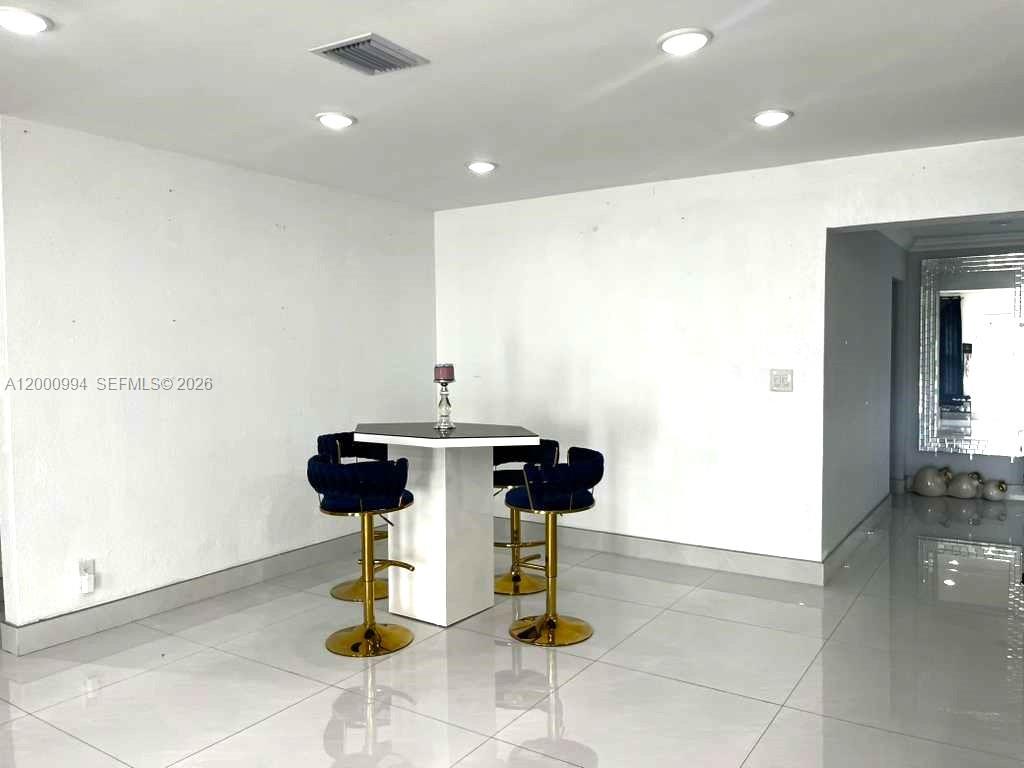 LAWN ACRES - Residential