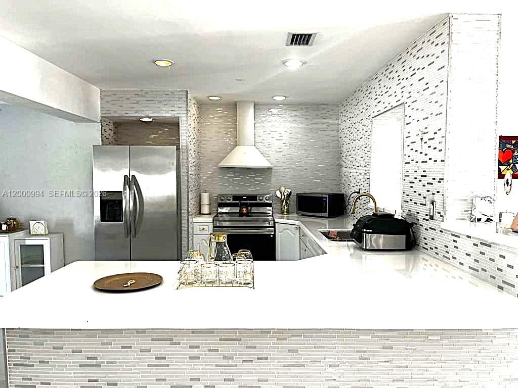 LAWN ACRES - Residential