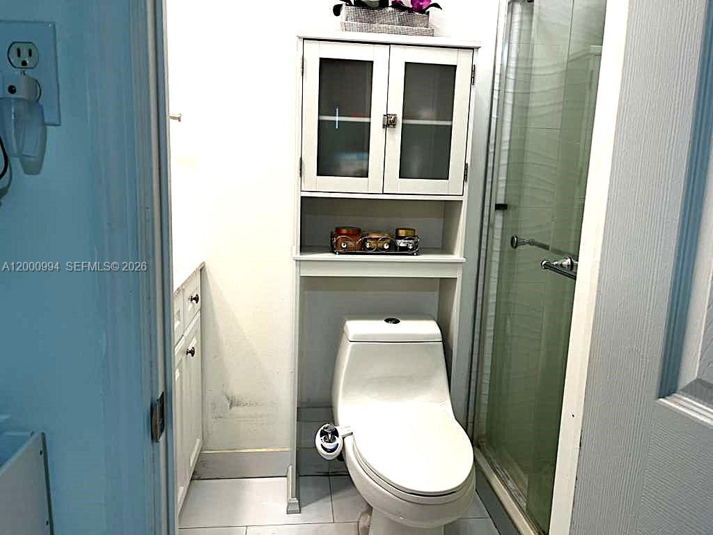 LAWN ACRES - Residential