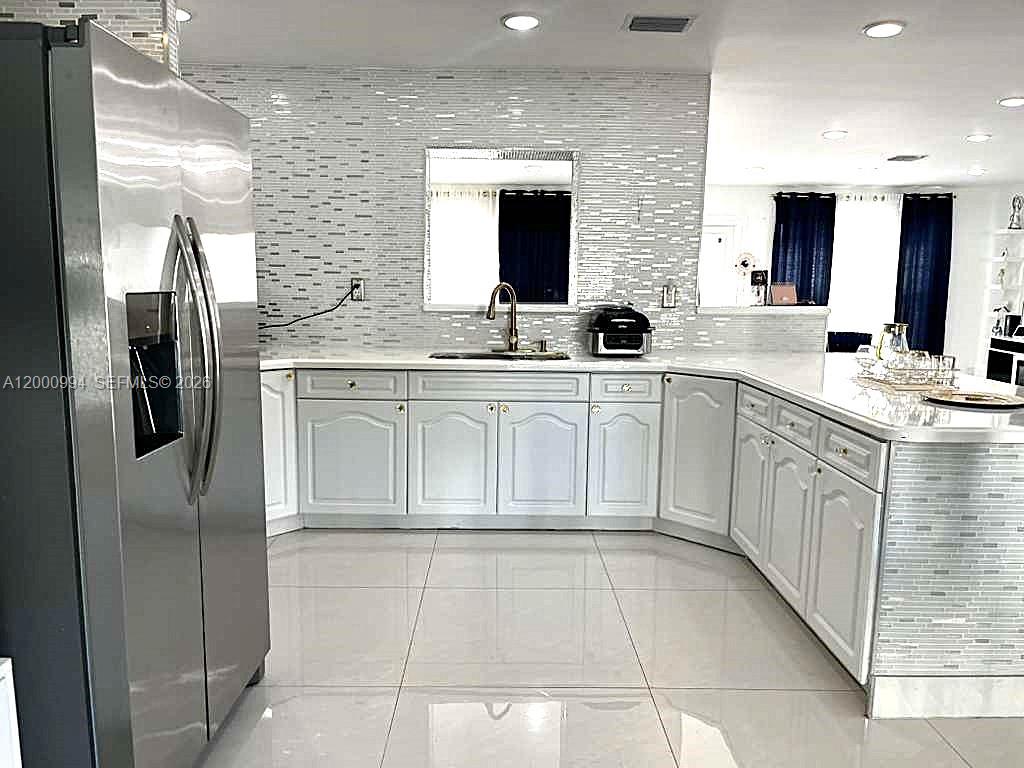 LAWN ACRES - Residential