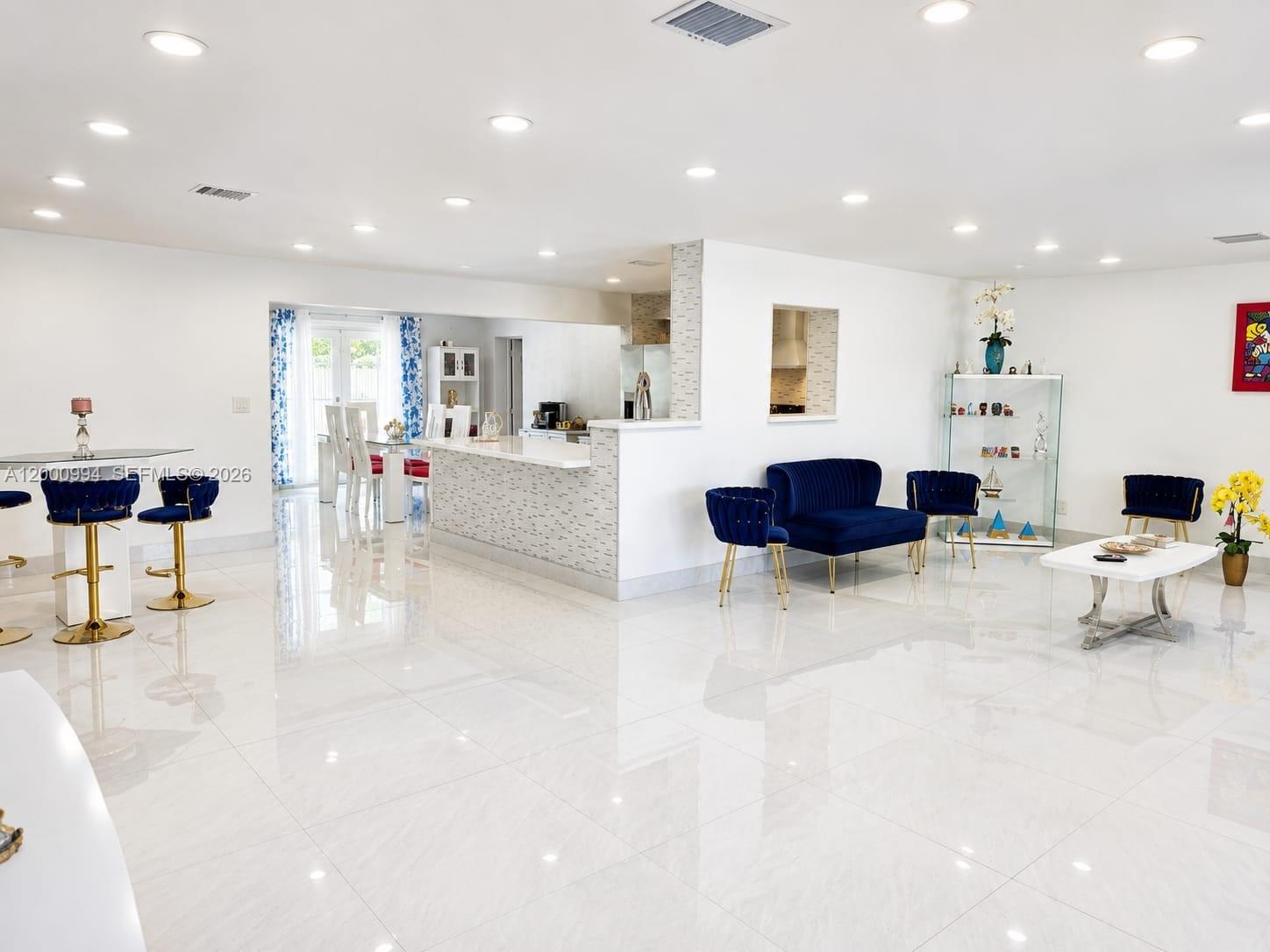 120 S 56th Ave