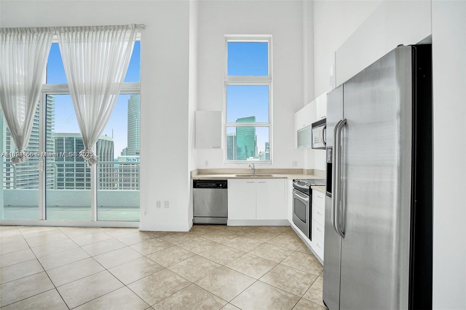133 NE 2nd Ave 3502