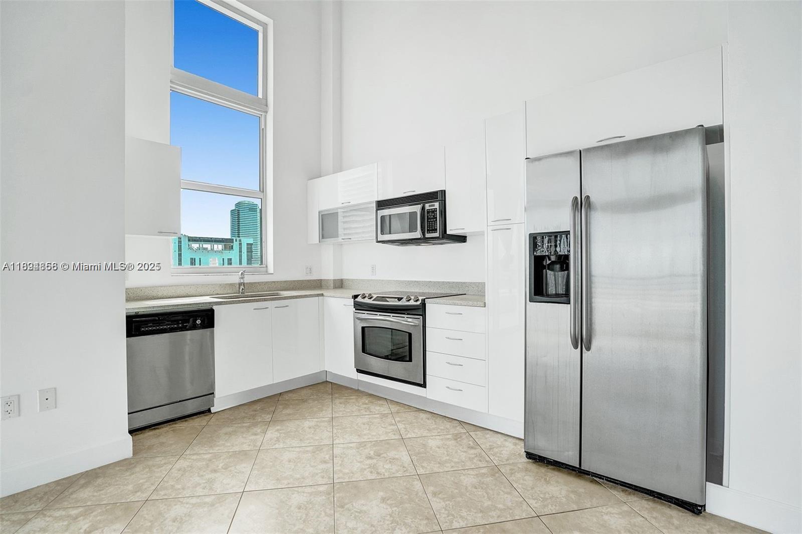 133 NE 2nd Ave 3502