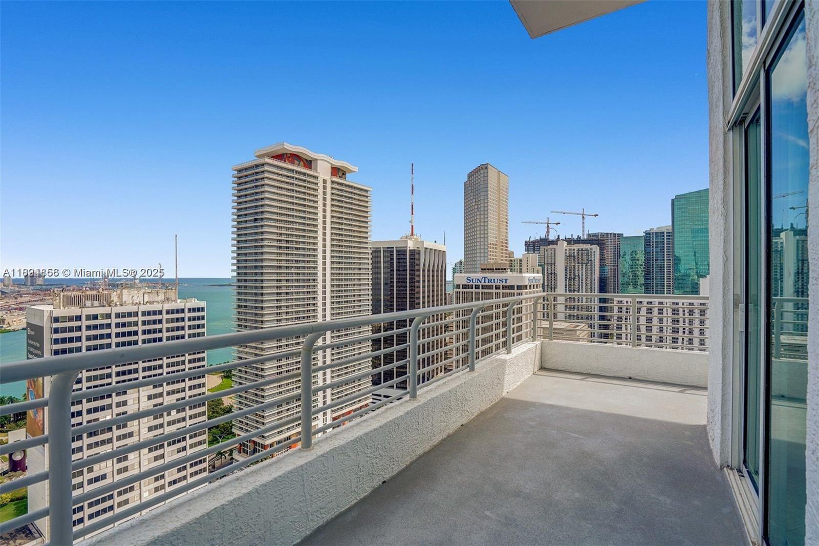 133 NE 2nd Ave 3502