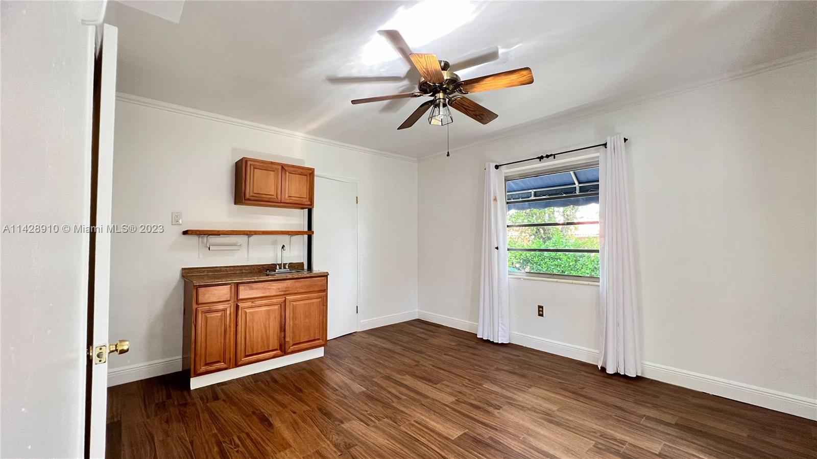 SHENANDOAH PARK - Residential Lease