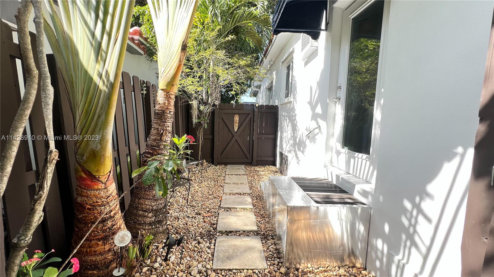 SHENANDOAH PARK - Residential Lease