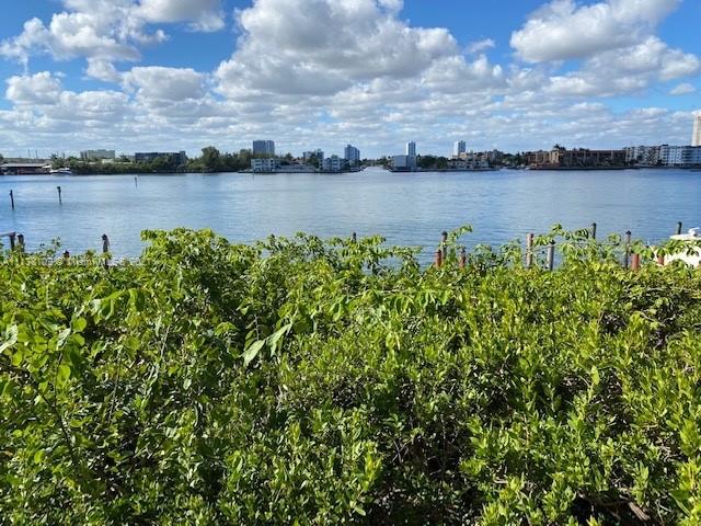 GOLDEN BAY CLUB CONDO - Residential Lease