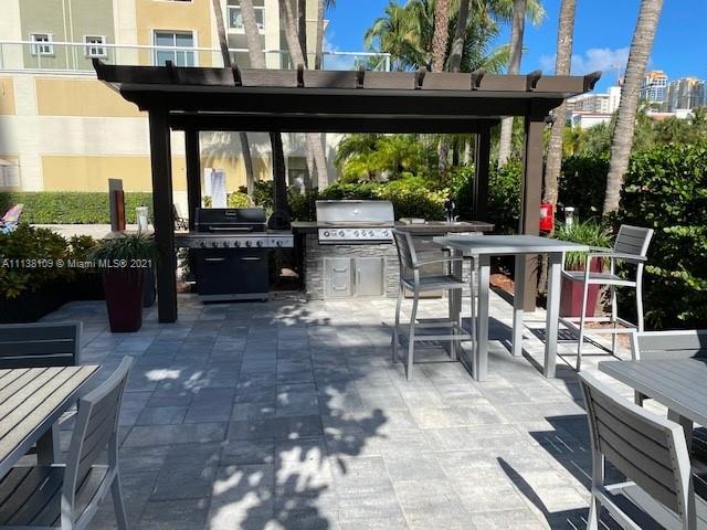 GOLDEN BAY CLUB CONDO - Residential Lease