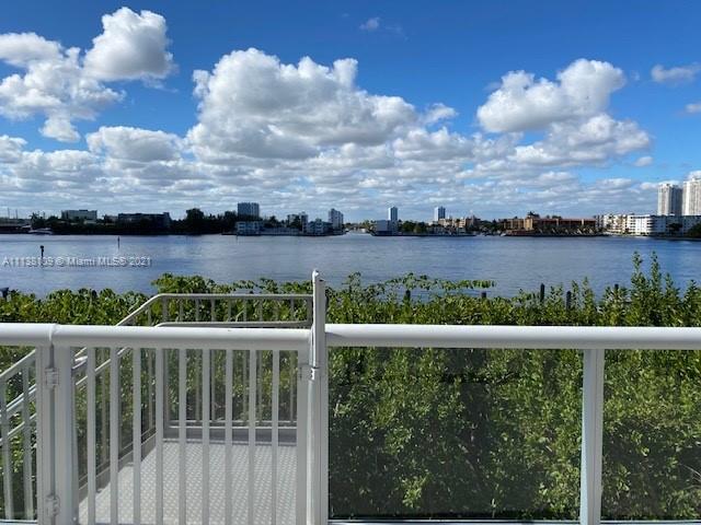 GOLDEN BAY CLUB CONDO - Residential Lease