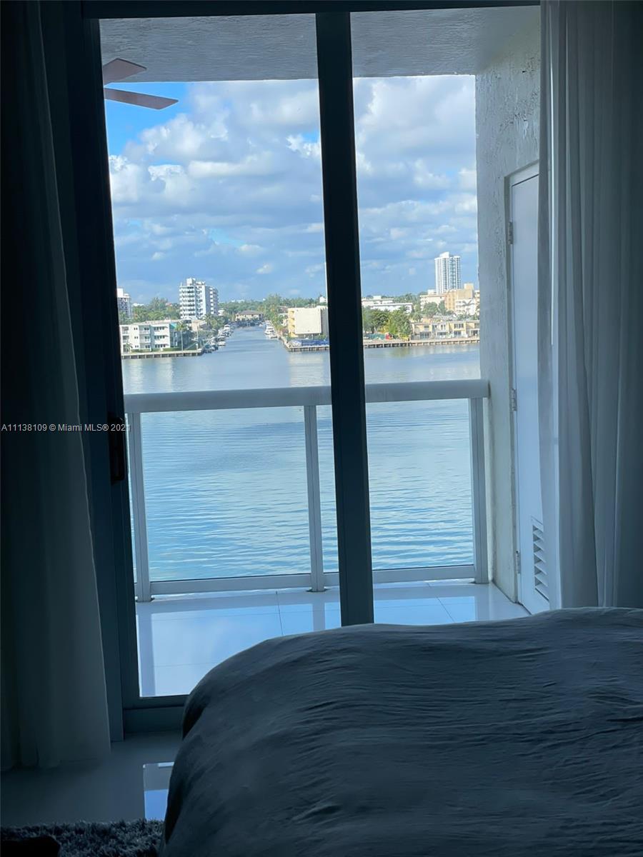 GOLDEN BAY CLUB CONDO - Residential Lease