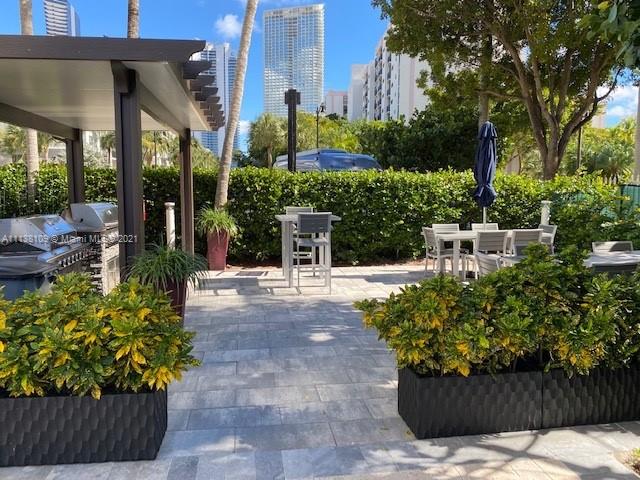 GOLDEN BAY CLUB CONDO - Residential Lease