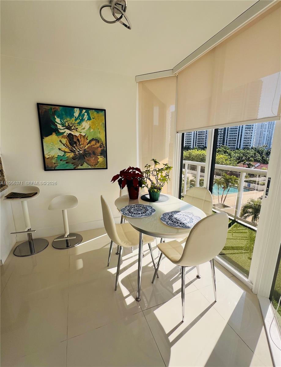 HARBORSIDE AT THE WATERWA - Residential