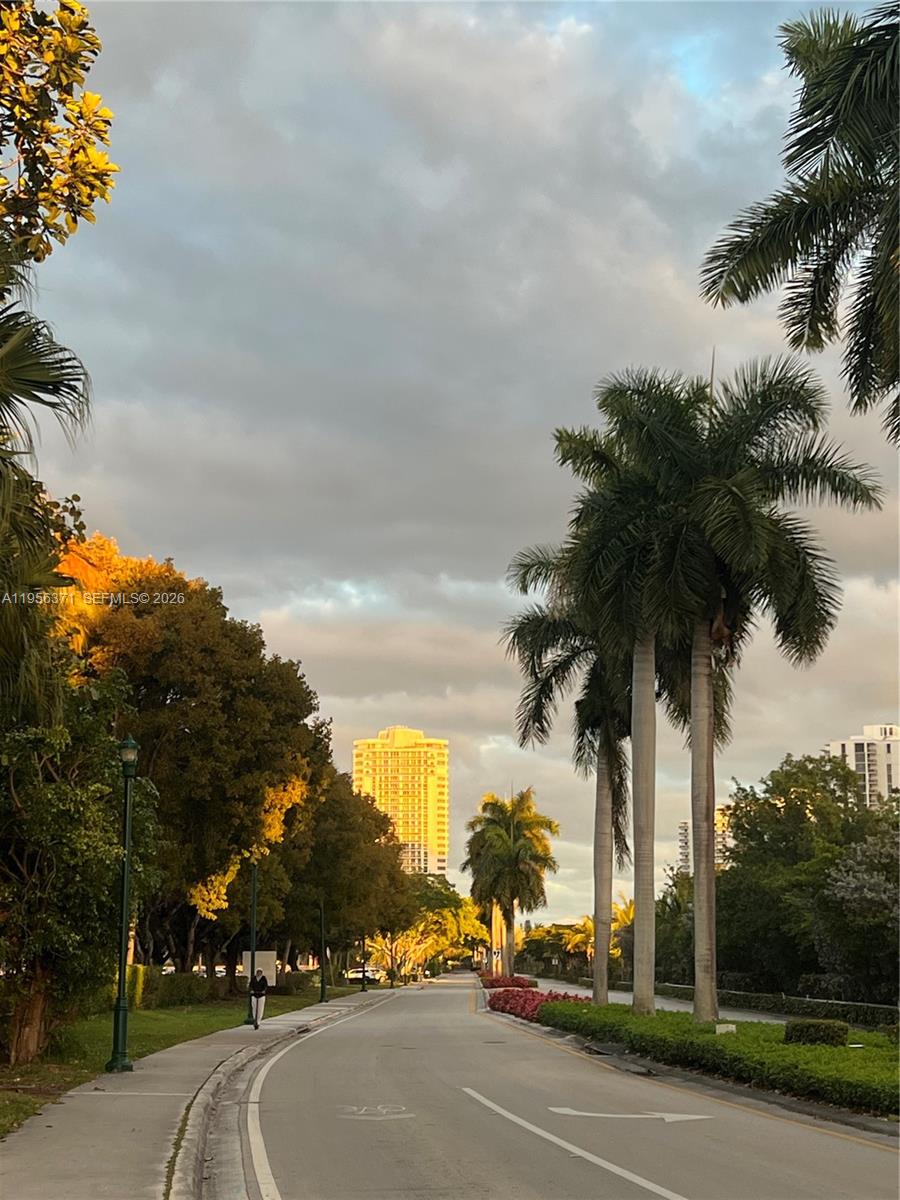 HARBORSIDE AT THE WATERWA - Residential