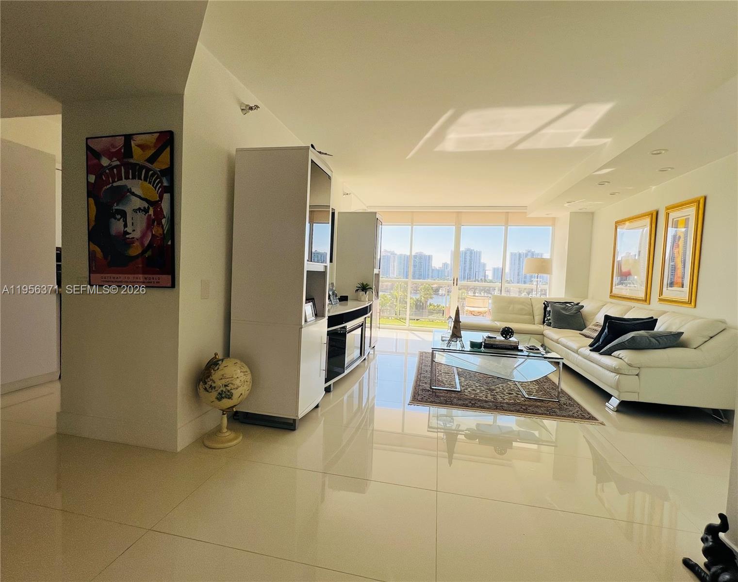 HARBORSIDE AT THE WATERWA - Residential