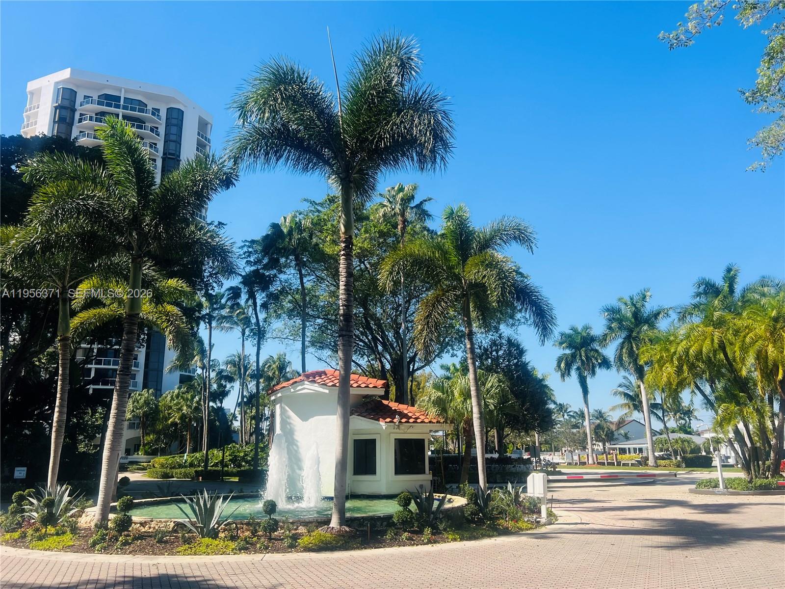 HARBORSIDE AT THE WATERWA - Residential