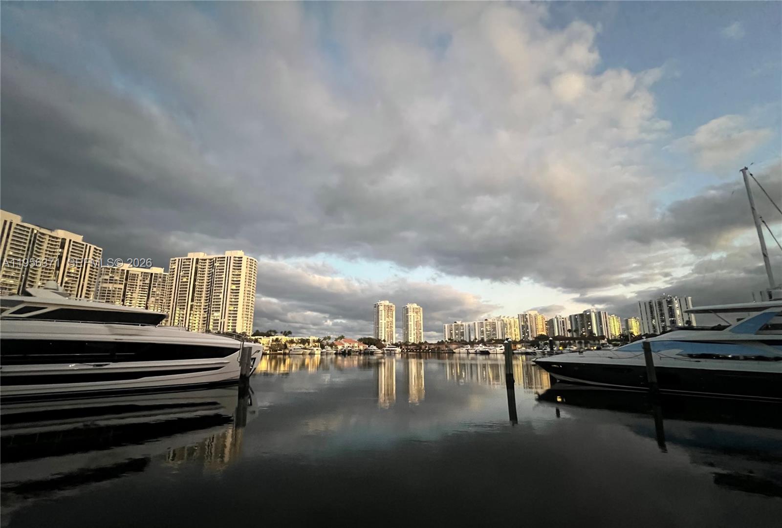 HARBORSIDE AT THE WATERWA - Residential