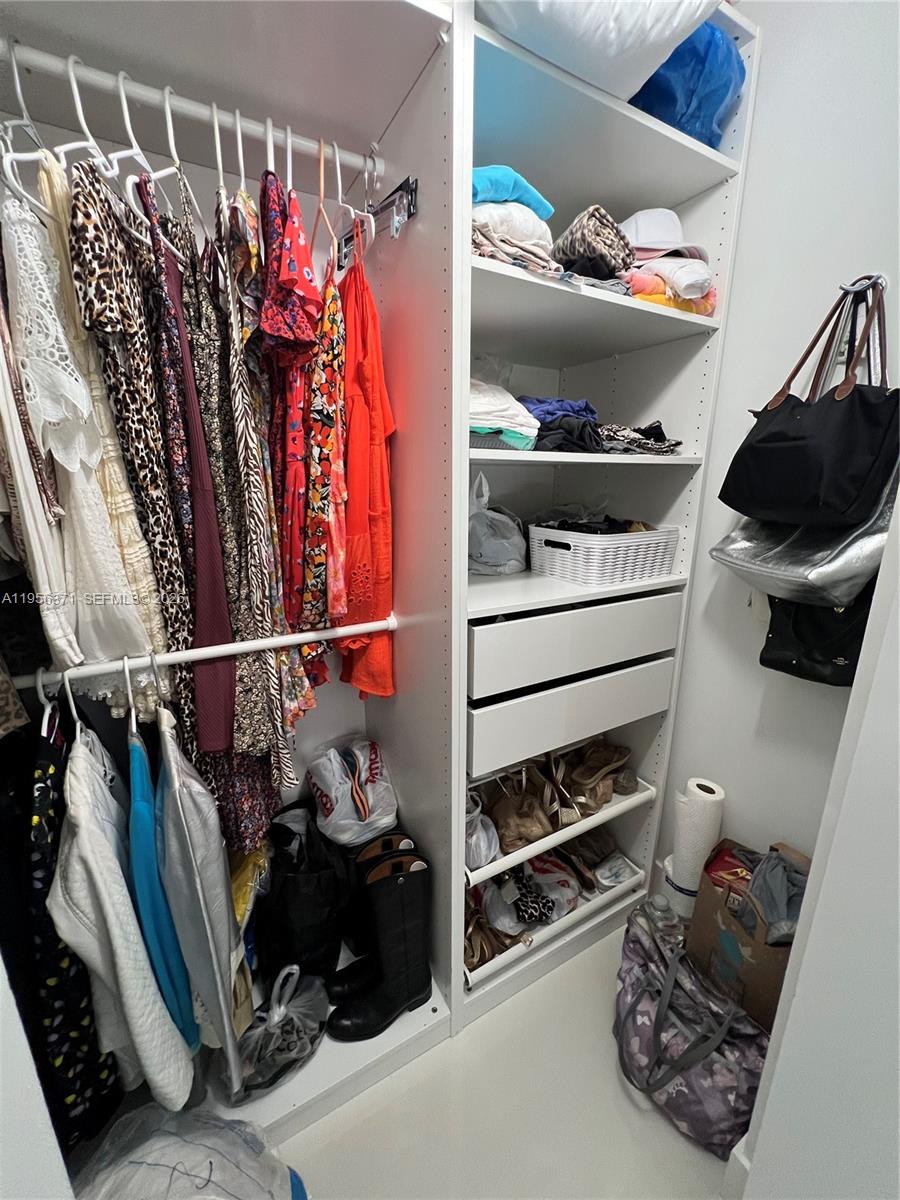 HARBORSIDE AT THE WATERWA - Residential