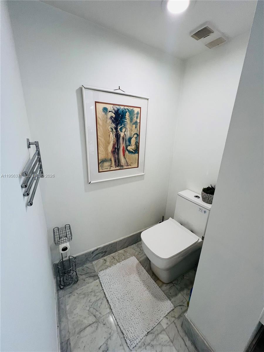 HARBORSIDE AT THE WATERWA - Residential