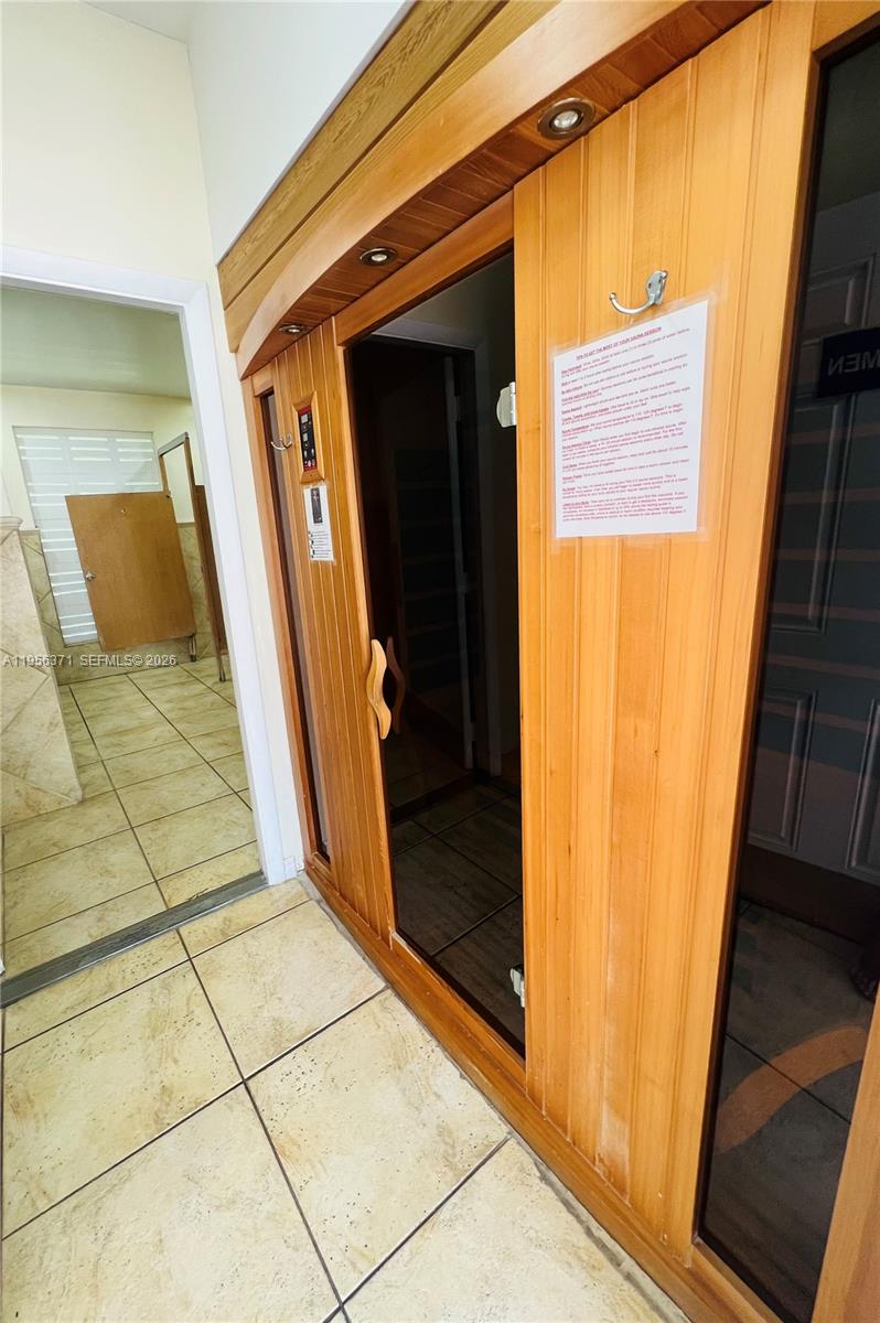 HARBORSIDE AT THE WATERWA - Residential