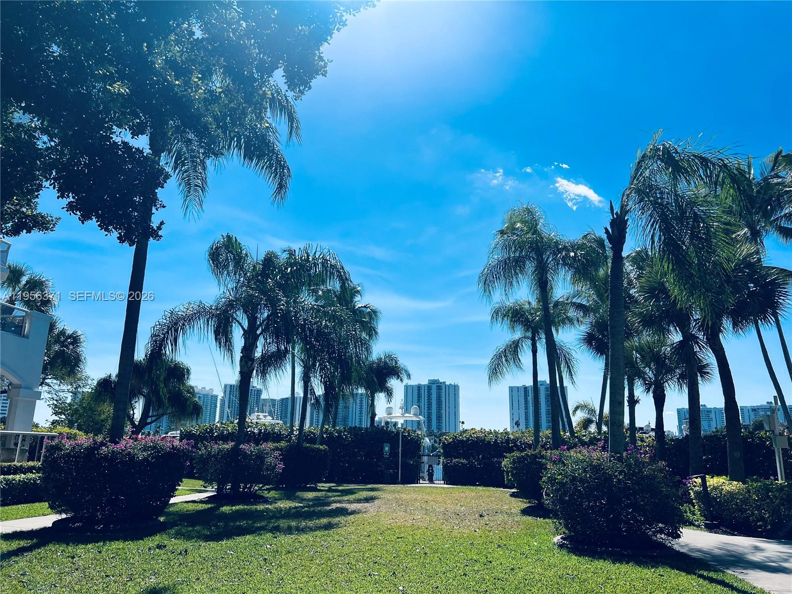 HARBORSIDE AT THE WATERWA - Residential