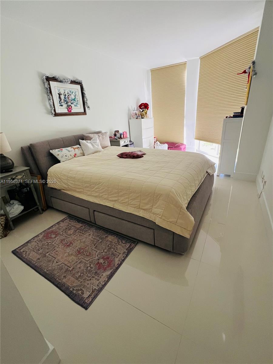 HARBORSIDE AT THE WATERWA - Residential