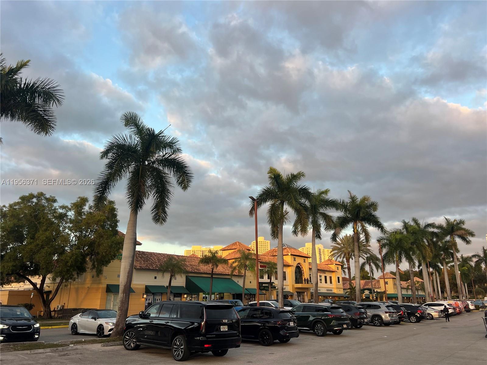 HARBORSIDE AT THE WATERWA - Residential