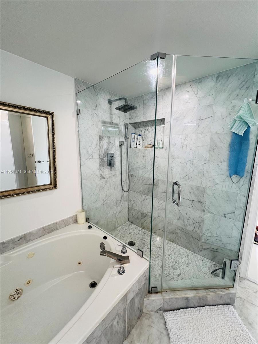 HARBORSIDE AT THE WATERWA - Residential