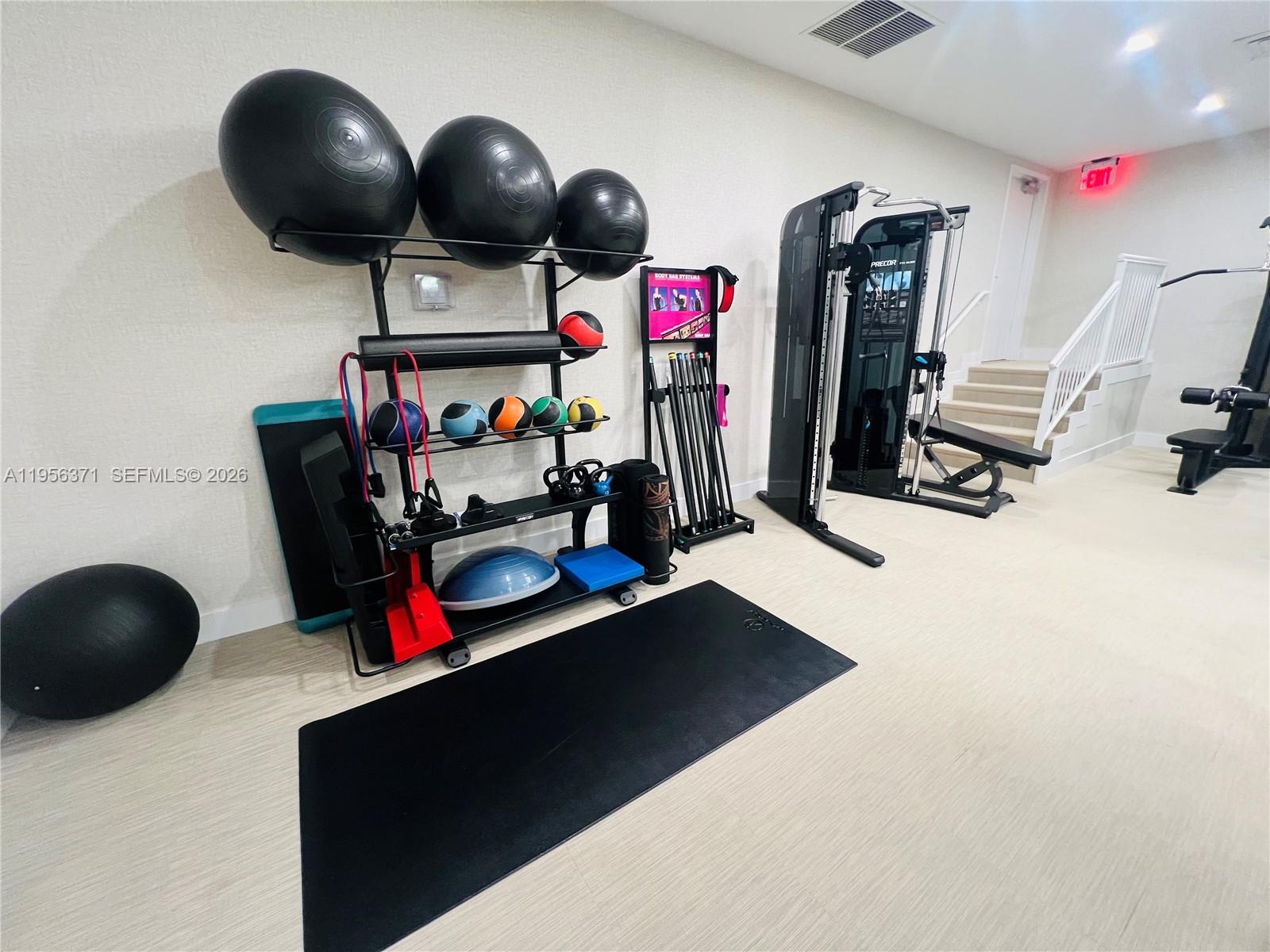 HARBORSIDE AT THE WATERWA - Residential