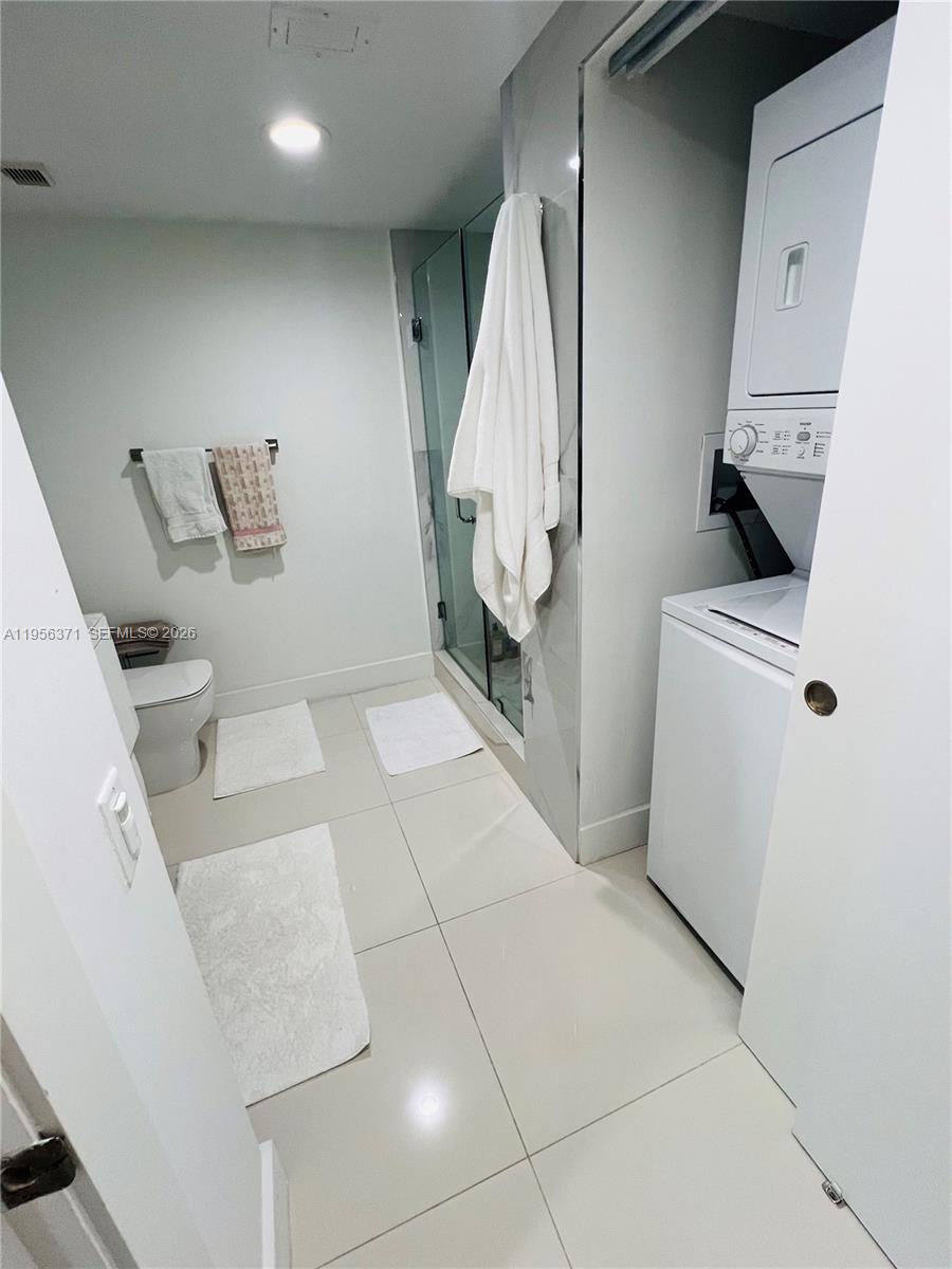 HARBORSIDE AT THE WATERWA - Residential