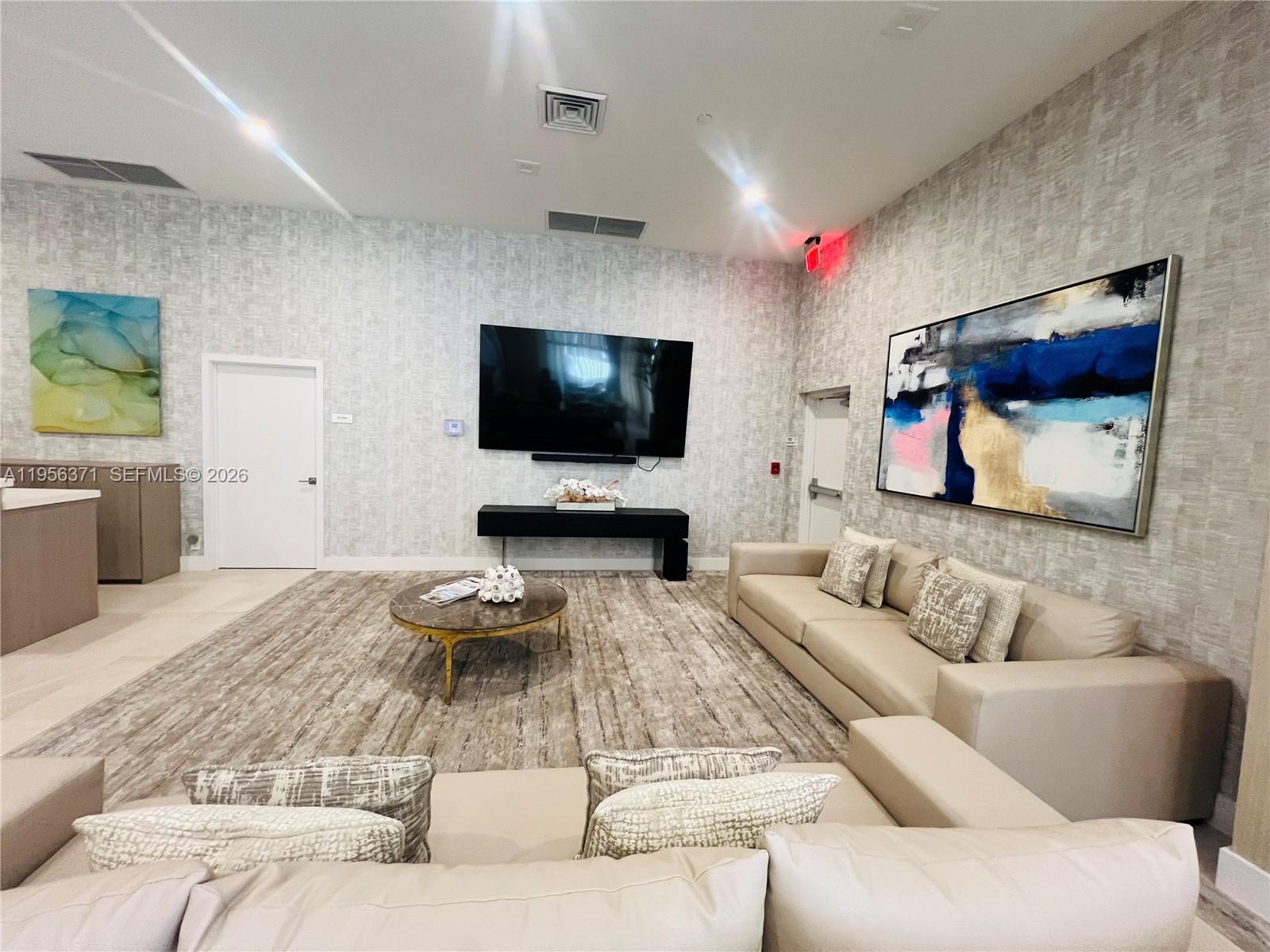 HARBORSIDE AT THE WATERWA - Residential