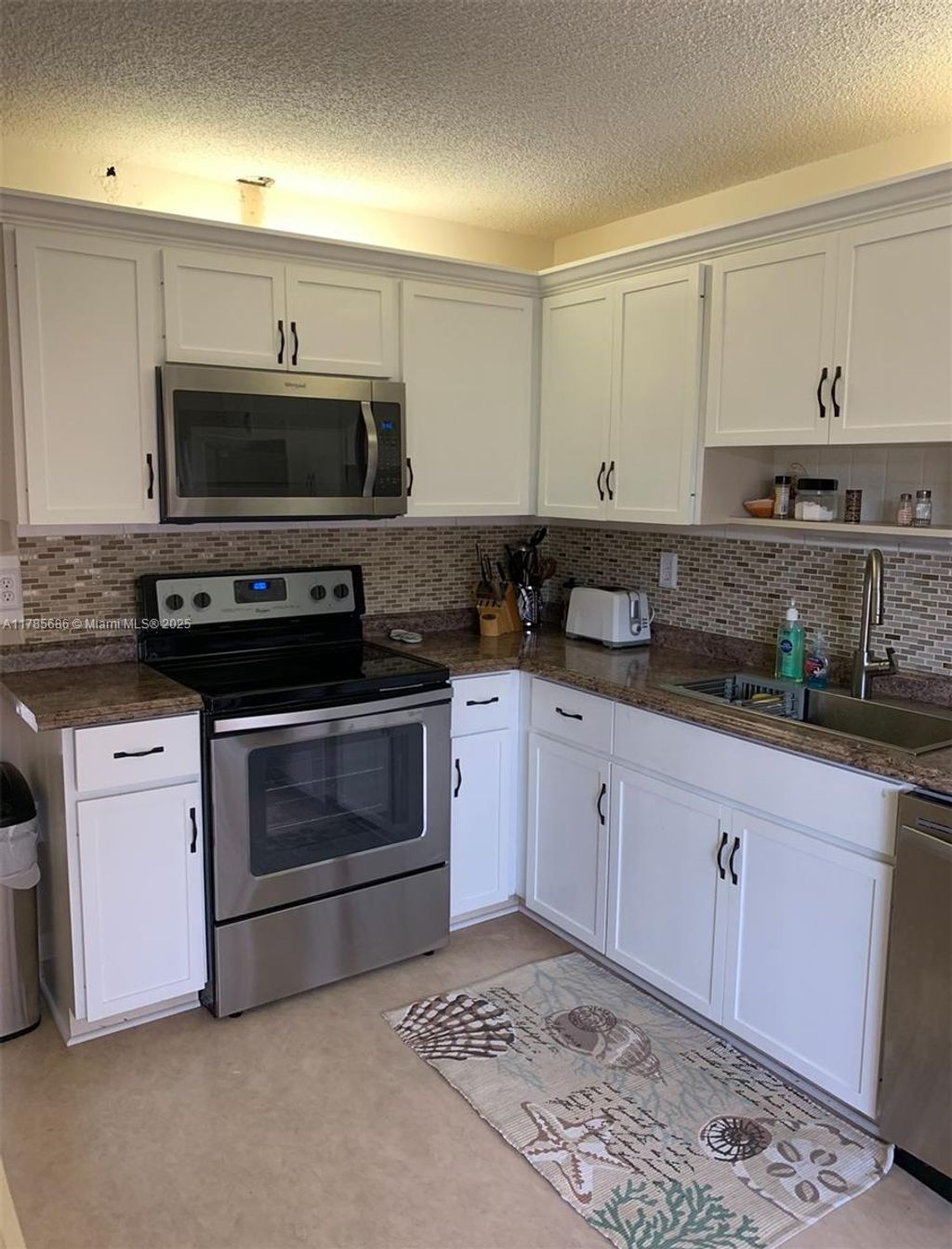 Photo of 8042 SE Villa Cir #8042, Hobe Sound, FL 33455 (MLS # A11785686)