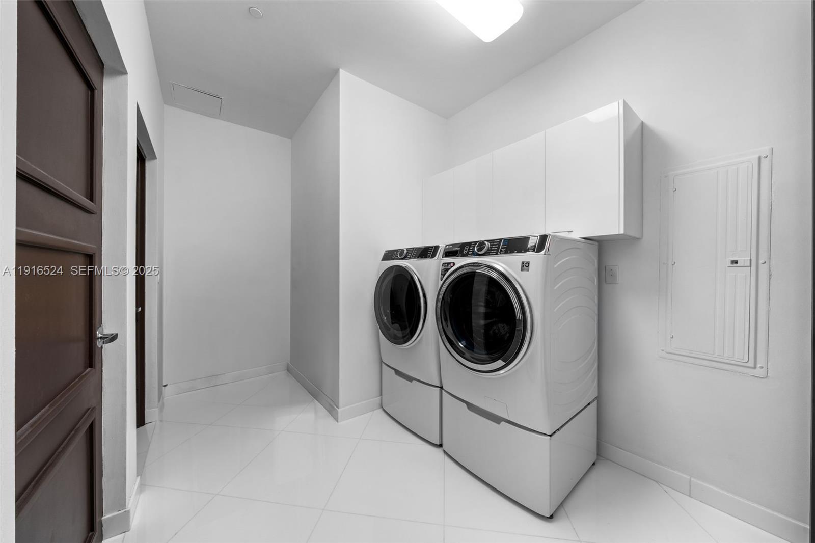 TDR TOWER I CONDO - Residential