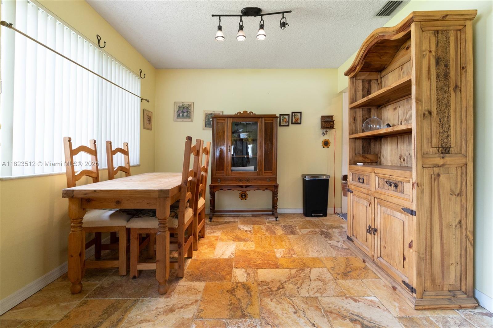 BOULEVARD HEIGHTS SEC 1 - Residential