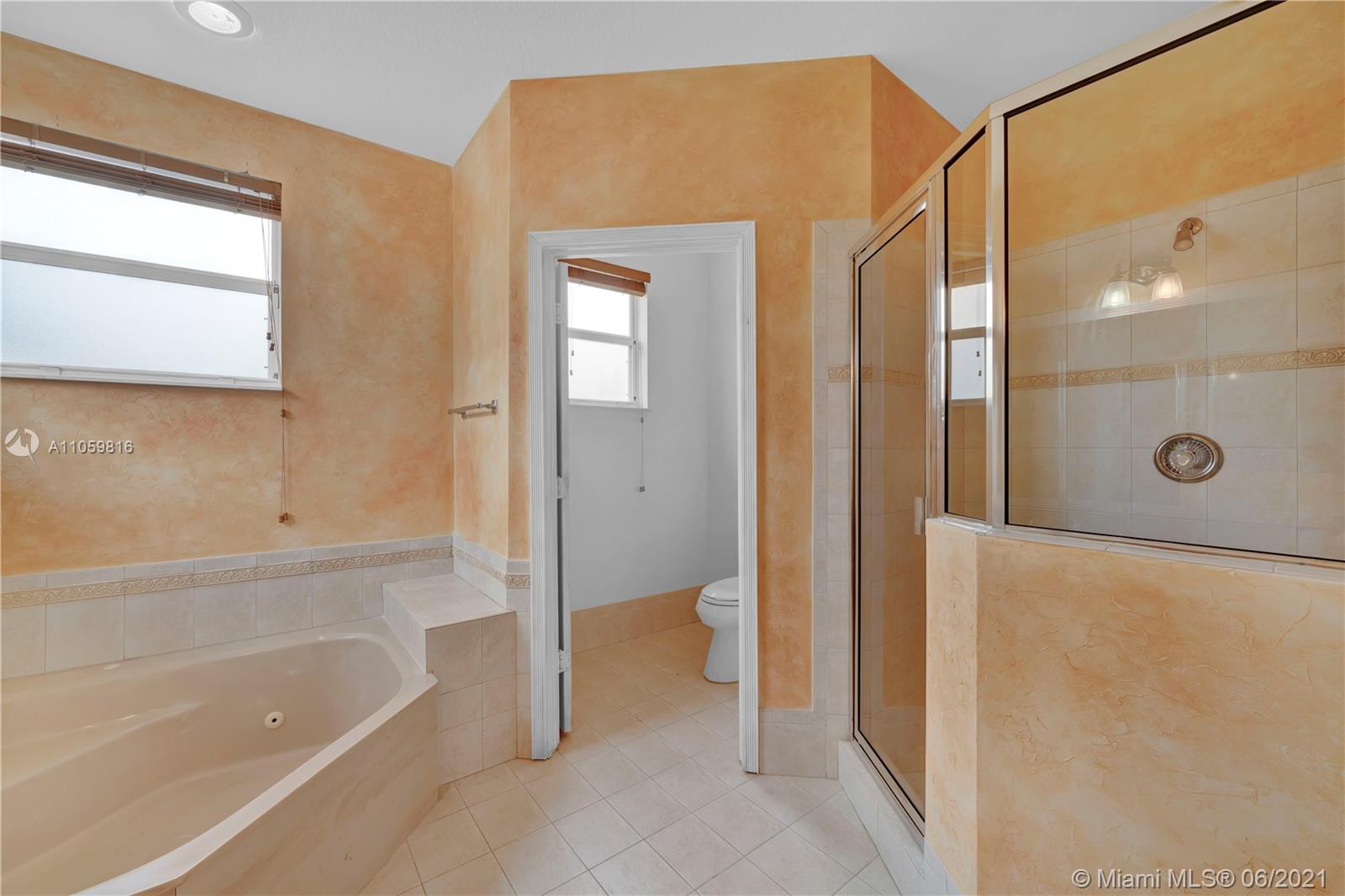 KENDALL COUNTRY ESTATES - Residential