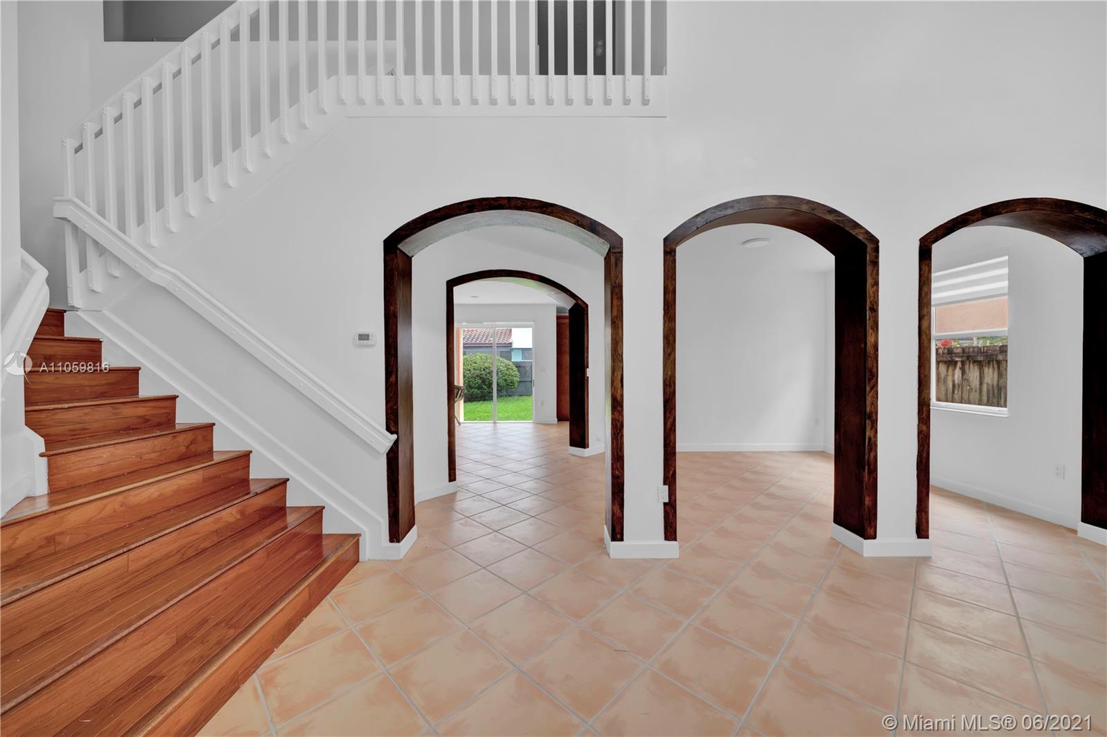 KENDALL COUNTRY ESTATES - Residential