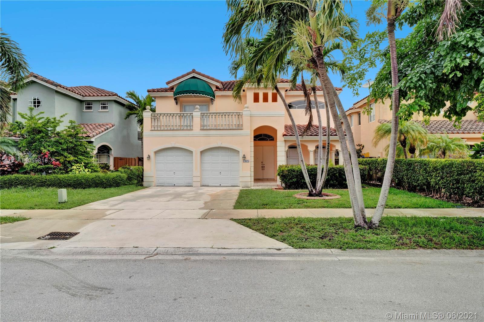 KENDALL COUNTRY ESTATES - Residential