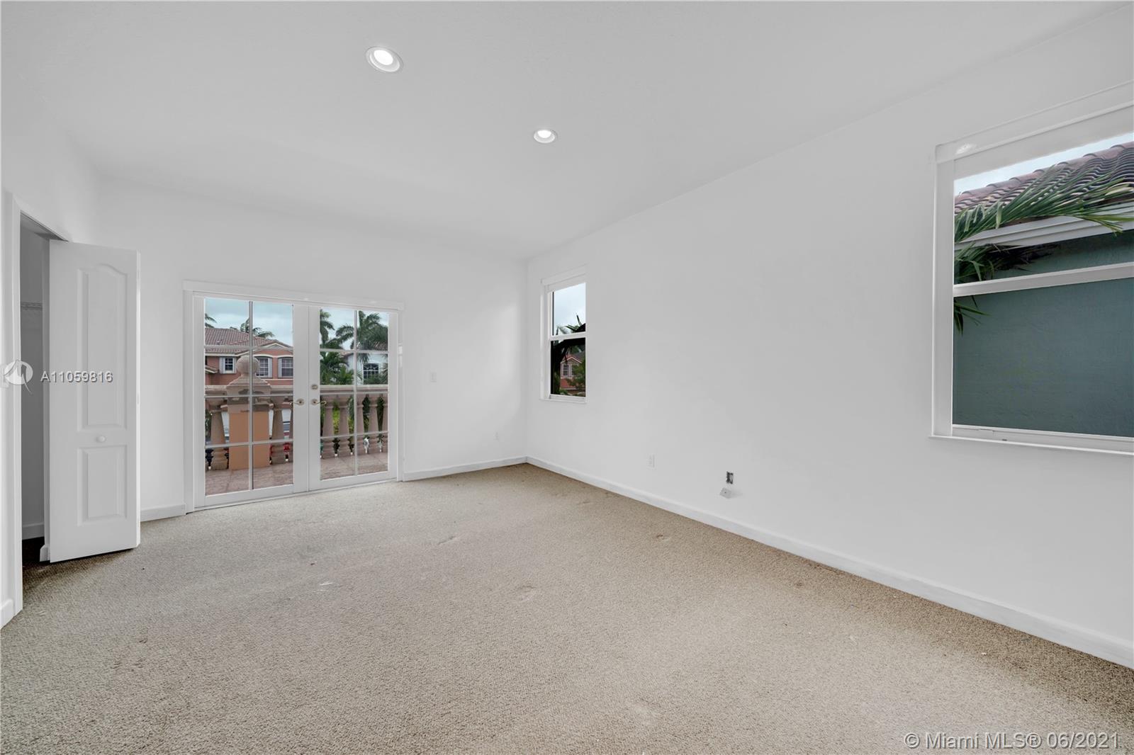 KENDALL COUNTRY ESTATES - Residential