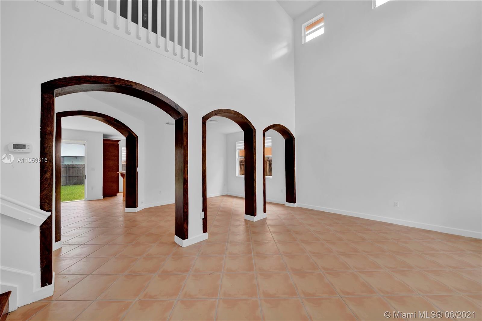 KENDALL COUNTRY ESTATES - Residential