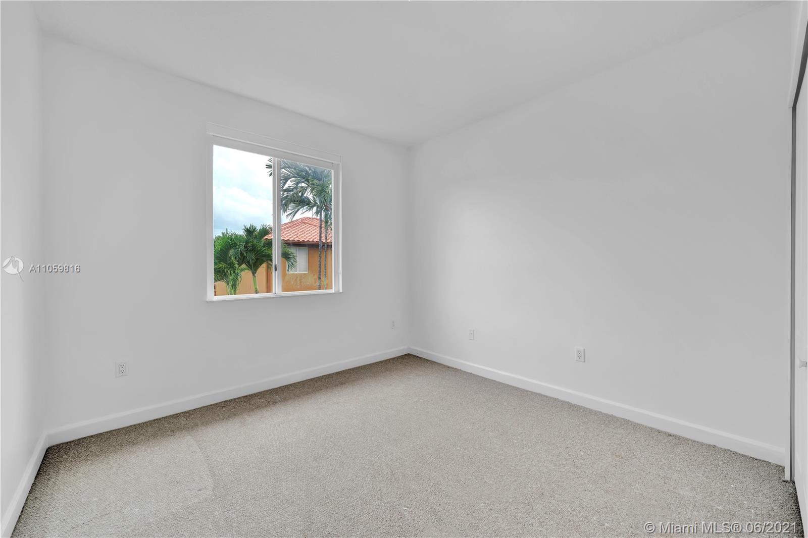 KENDALL COUNTRY ESTATES - Residential