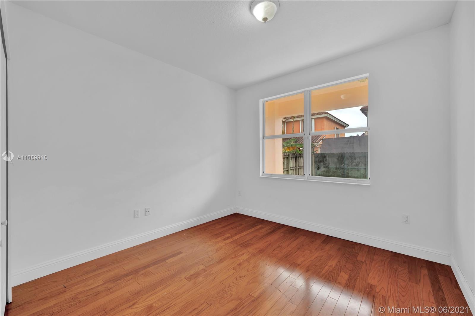 KENDALL COUNTRY ESTATES - Residential