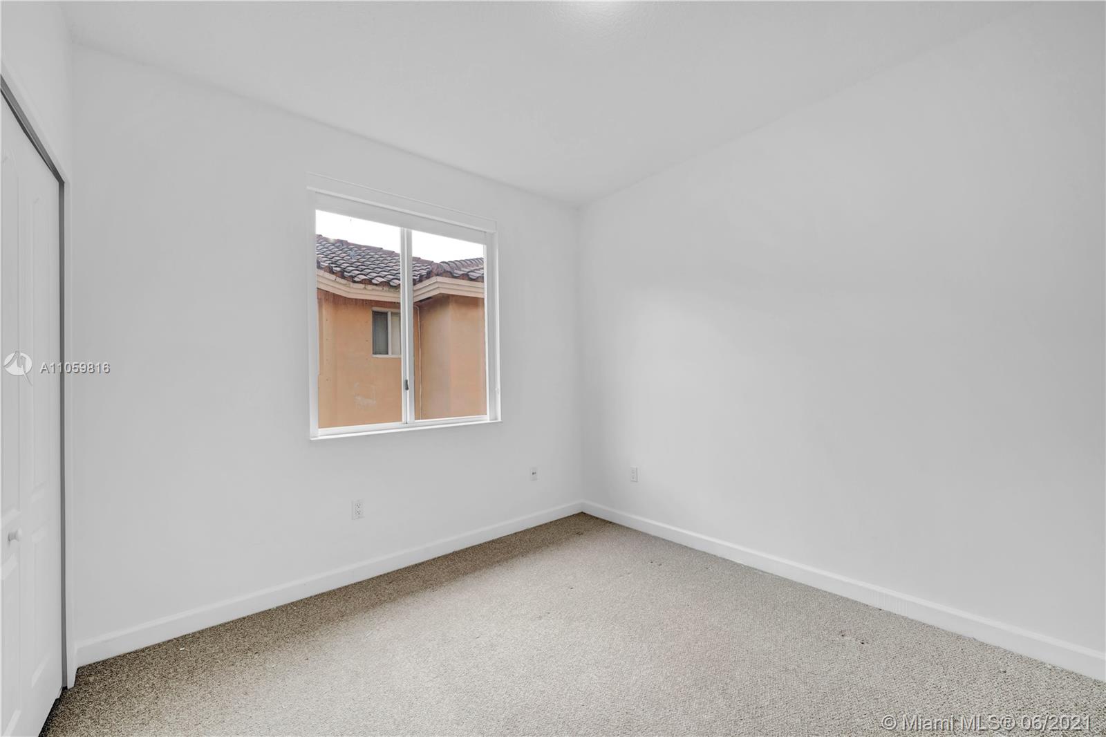 KENDALL COUNTRY ESTATES - Residential