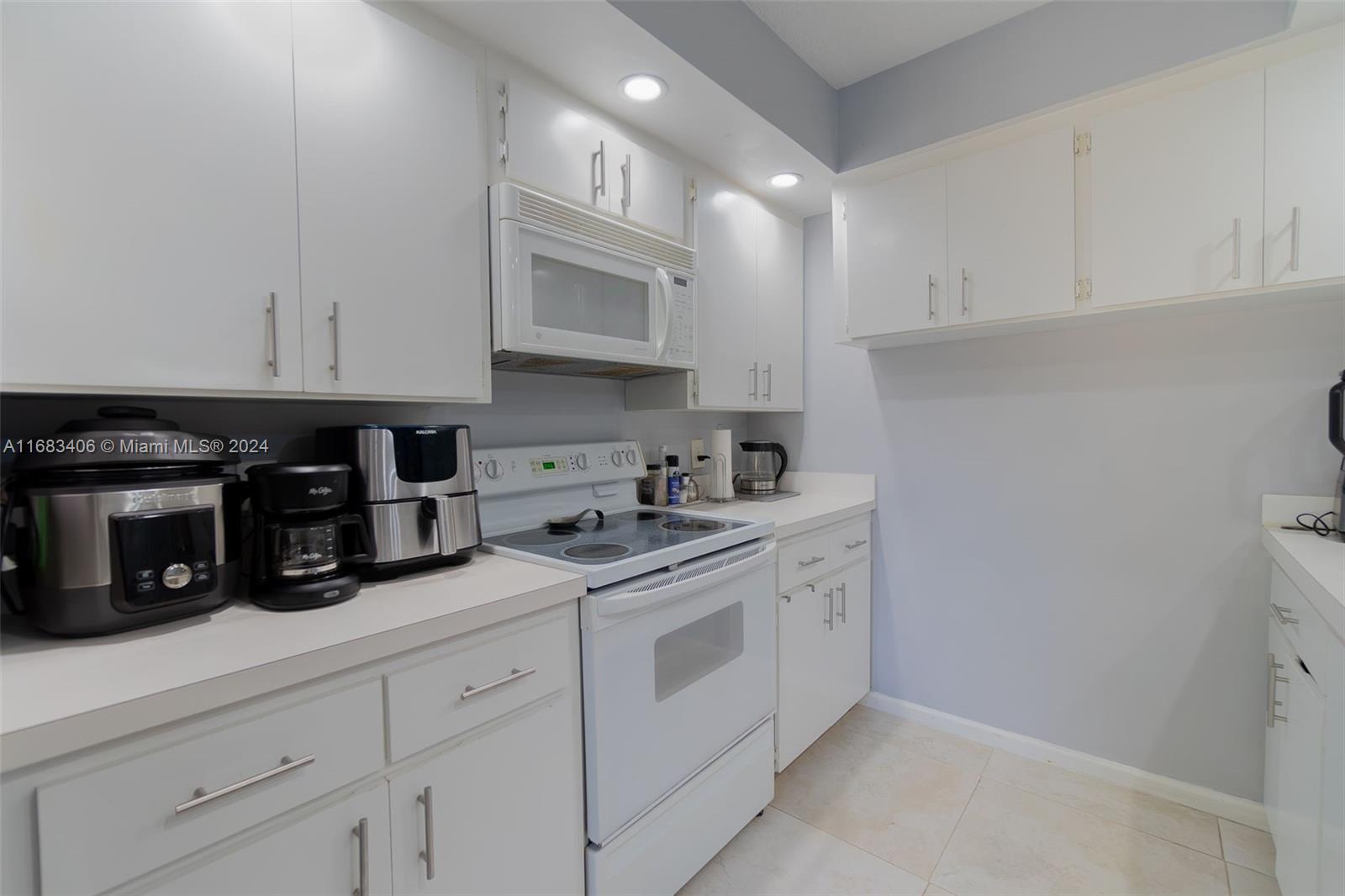VILLAGE OF SANDALWOOD LAK - Residential