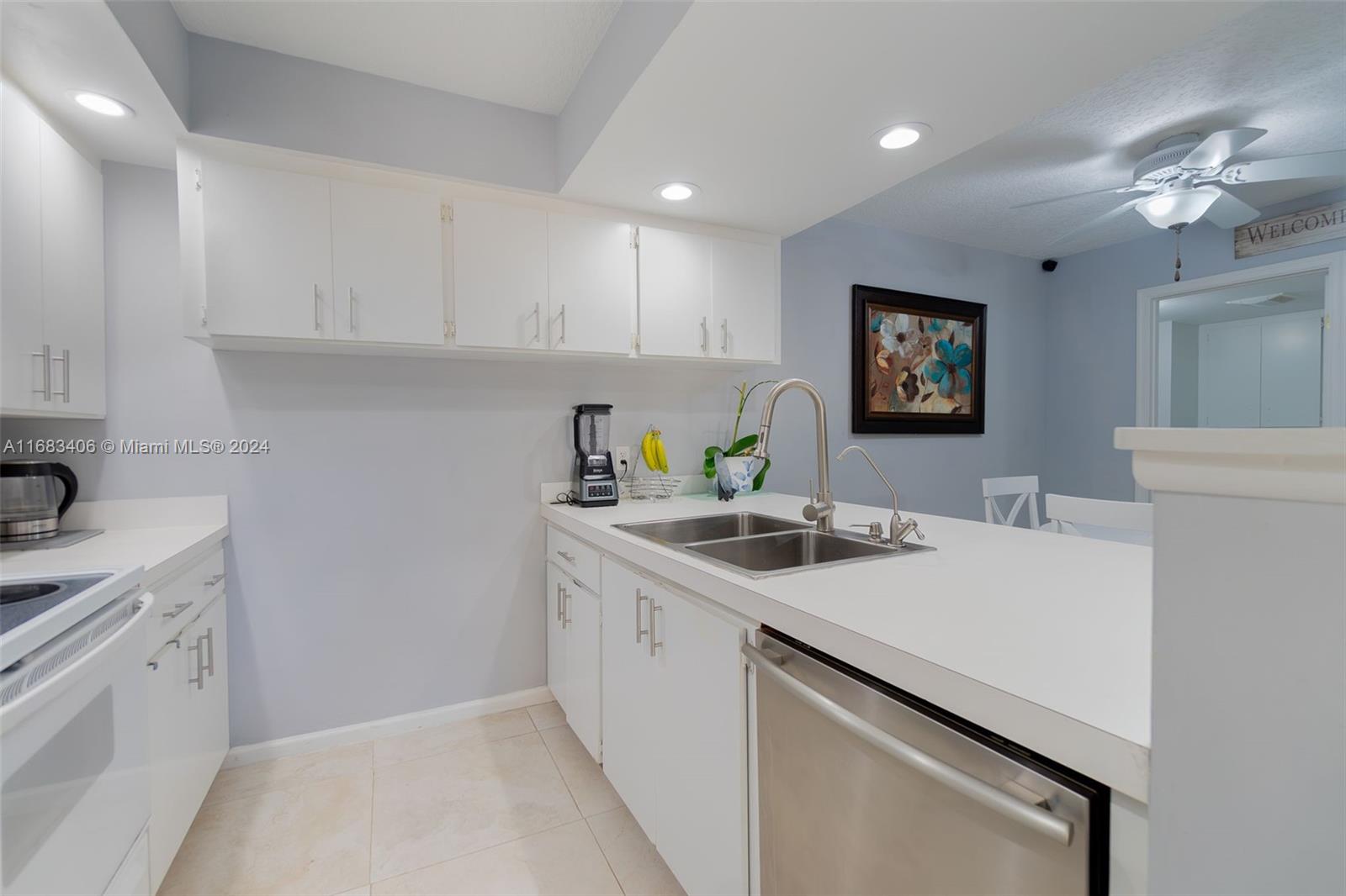 VILLAGE OF SANDALWOOD LAK - Residential
