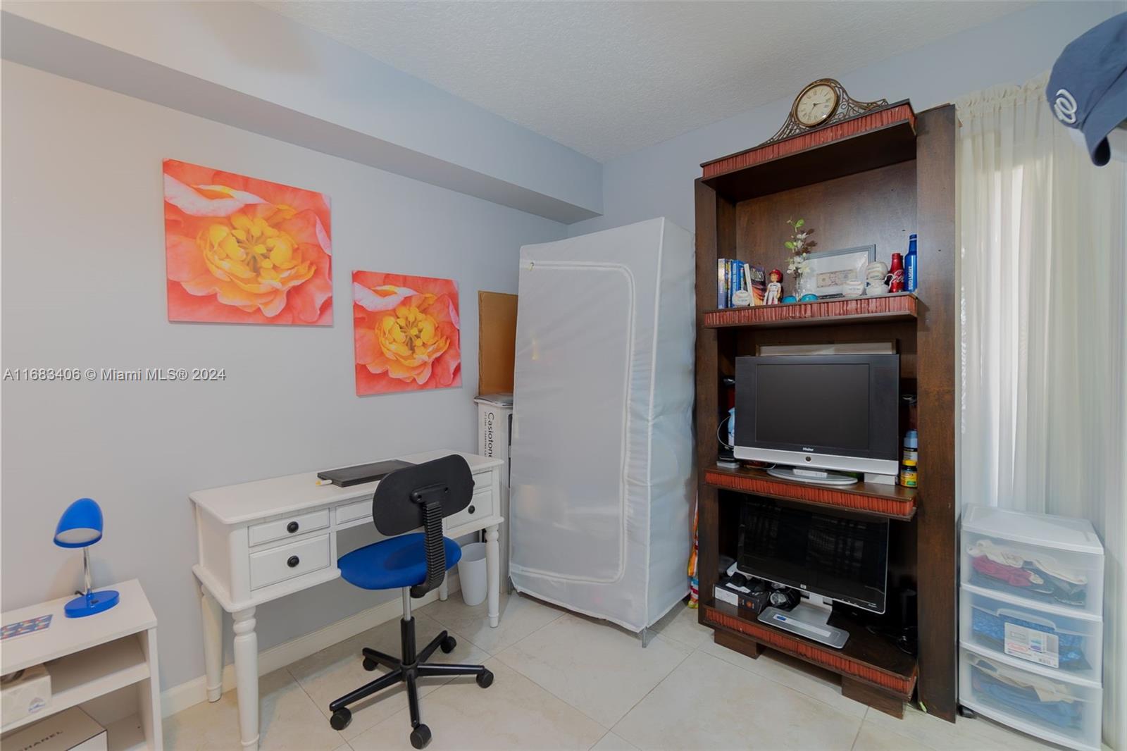 VILLAGE OF SANDALWOOD LAK - Residential