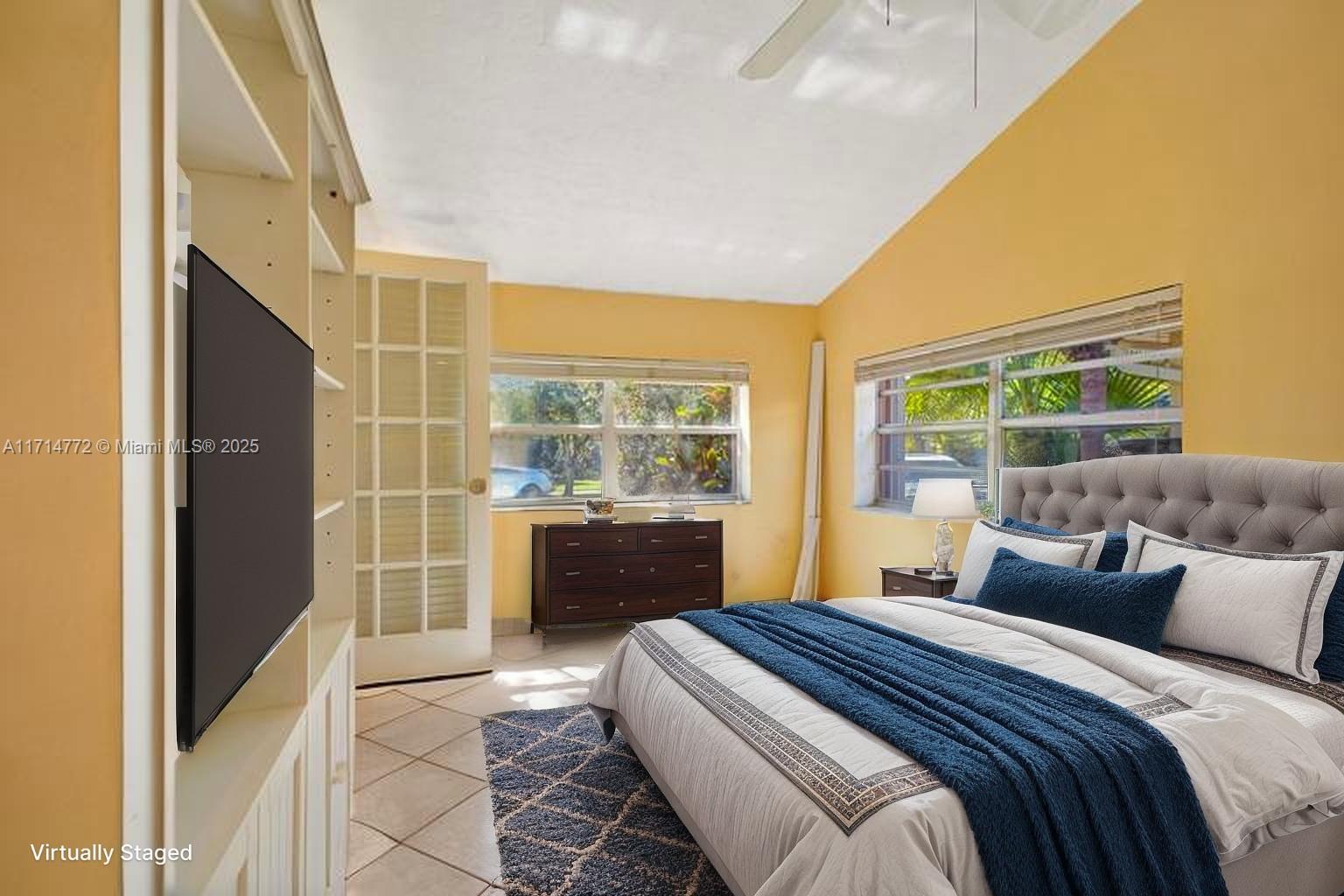 HOLLYWOOD - Residential