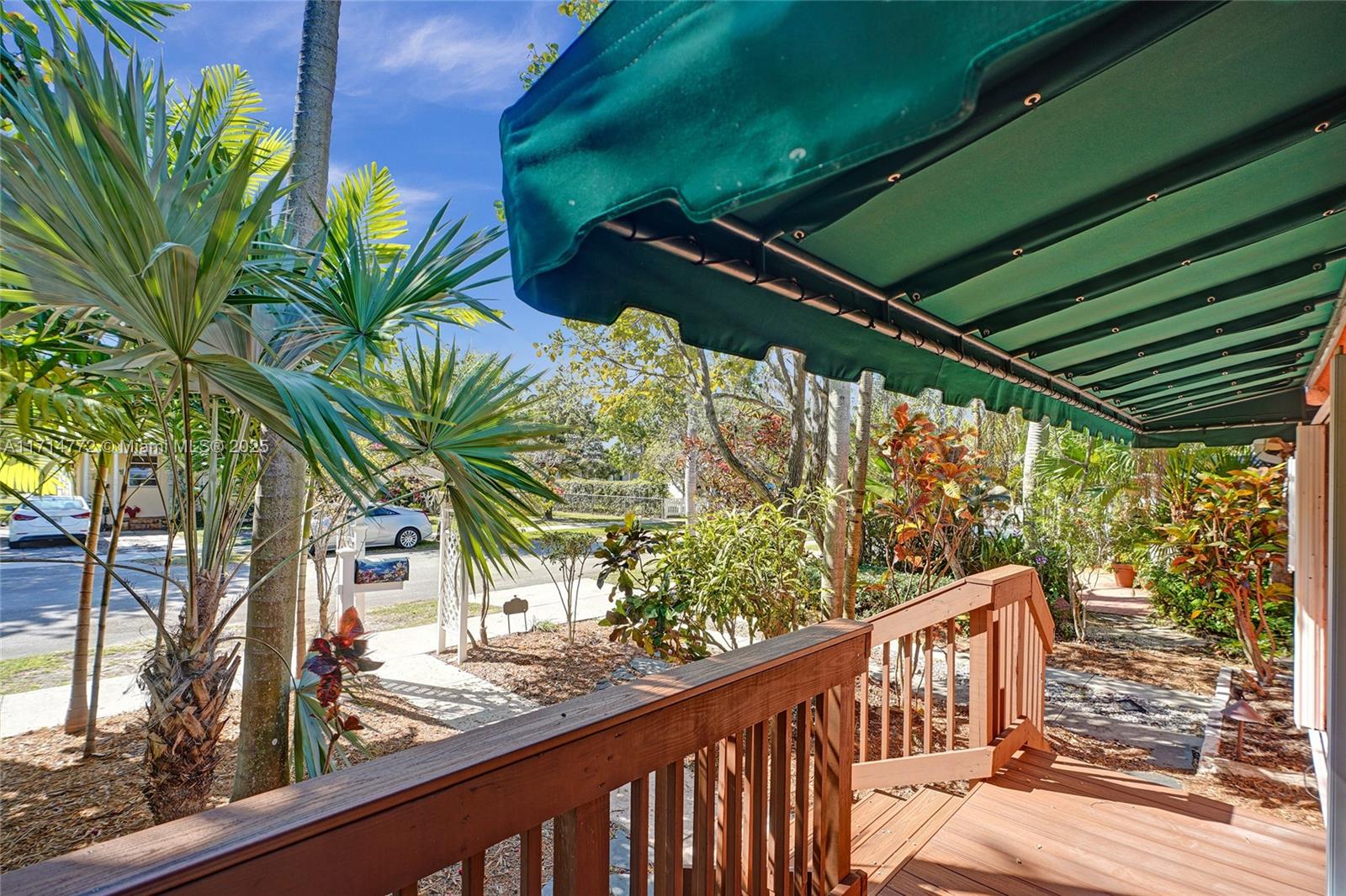 HOLLYWOOD - Residential